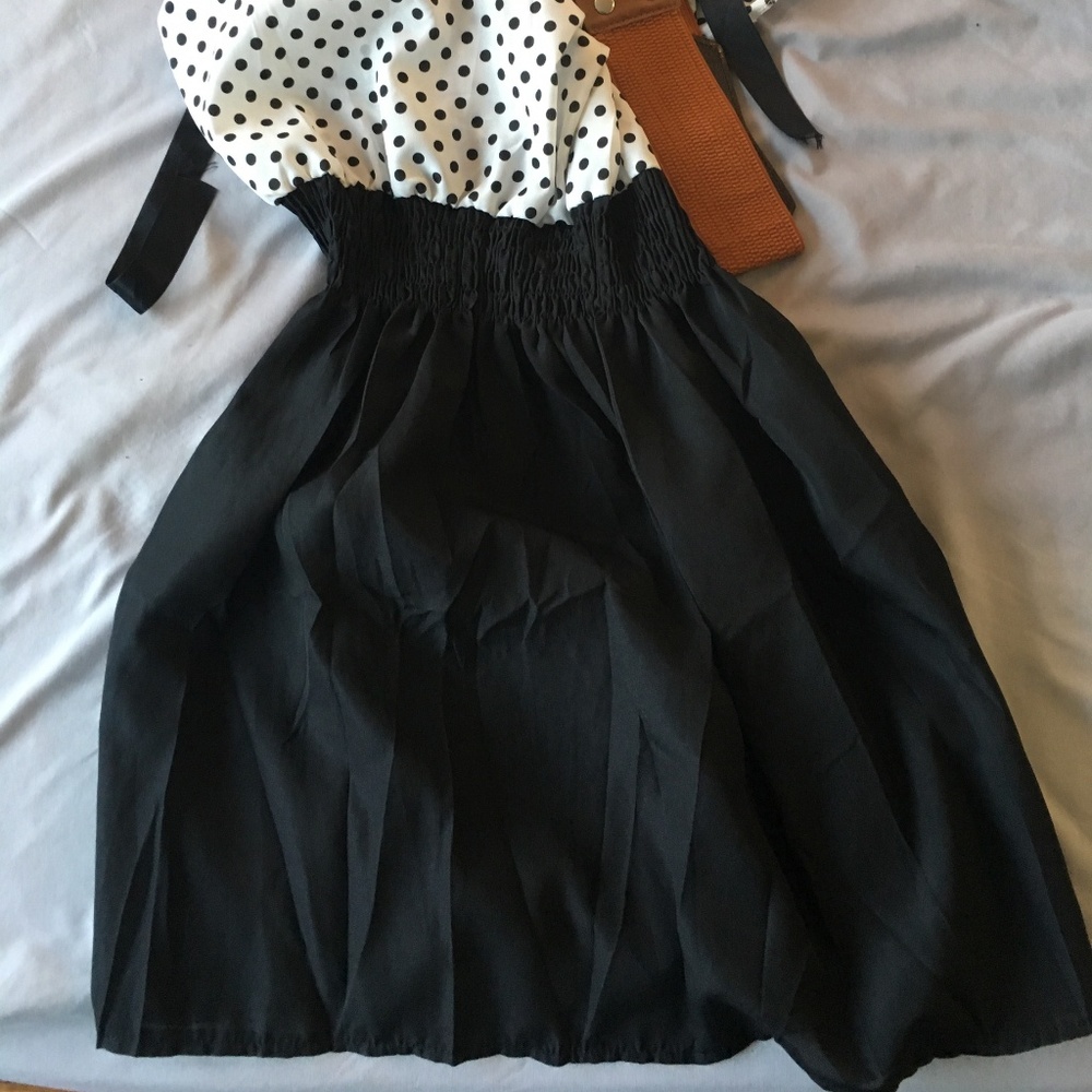 Dress - Picture 2 of 2